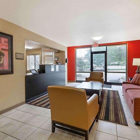 Suburban Studios Copley Akron West Екстериор снимка