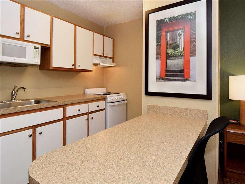 Suburban Studios Copley Akron West Екстериор снимка