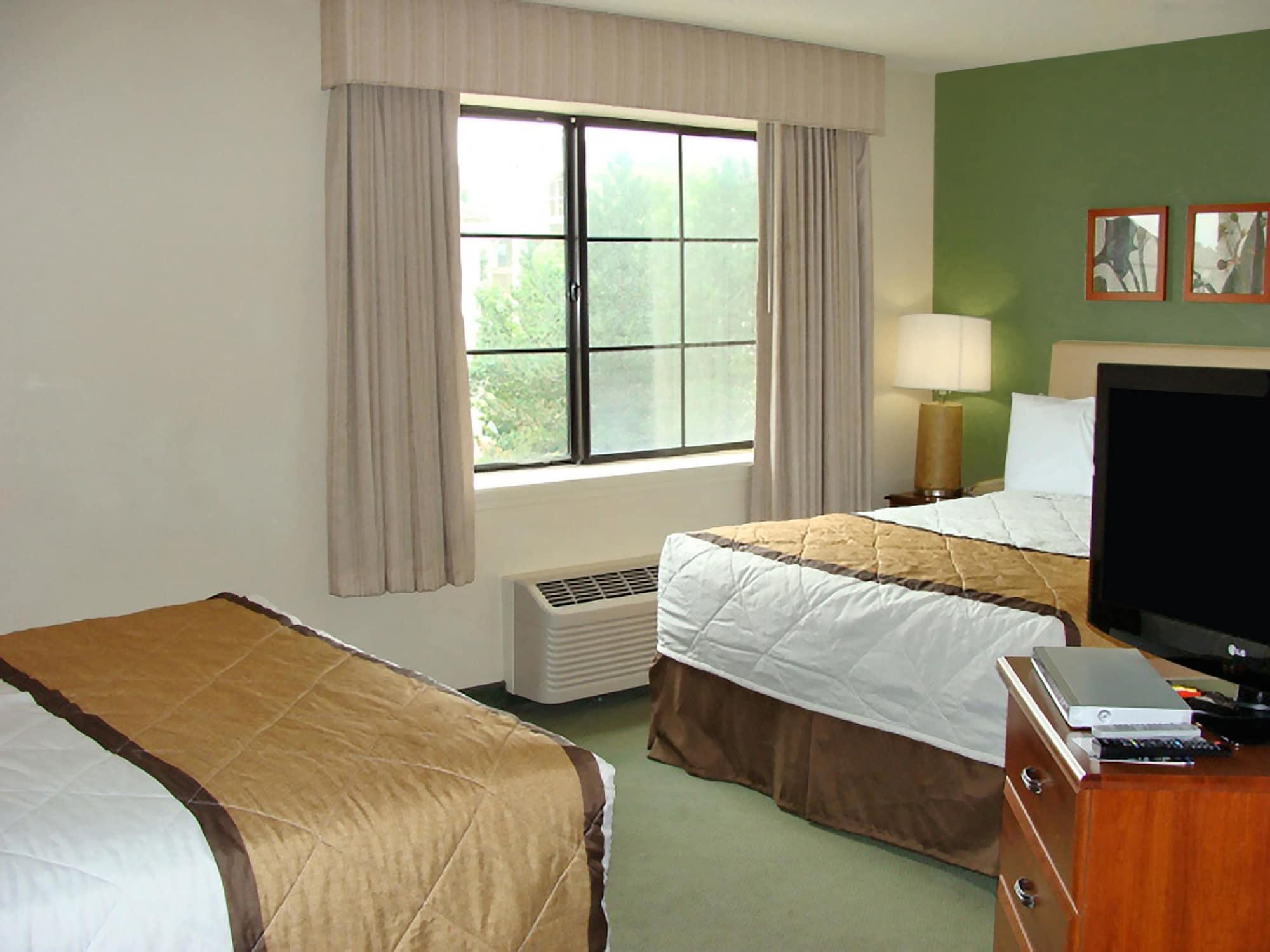 Suburban Studios Copley Akron West Екстериор снимка