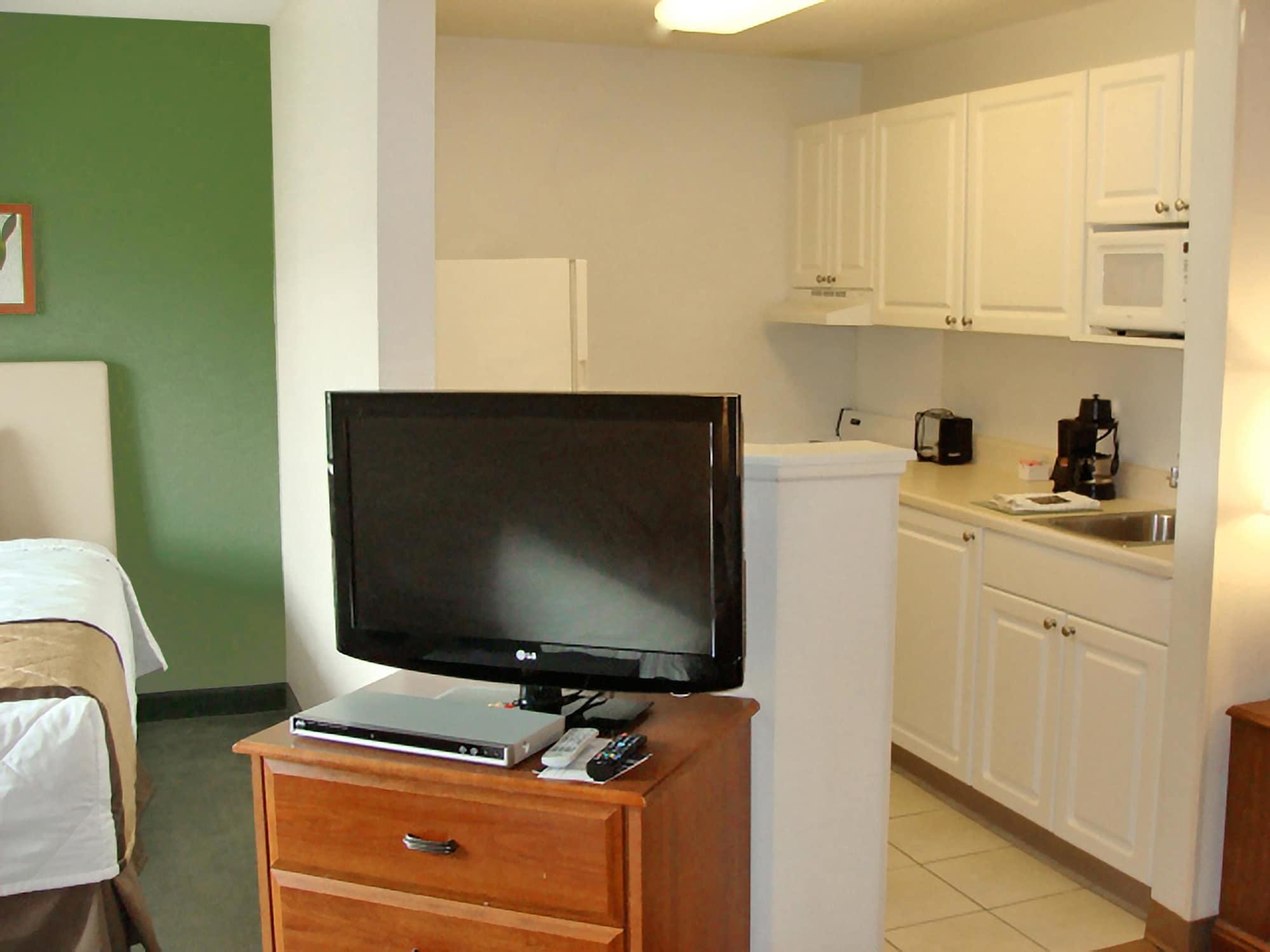 Suburban Studios Copley Akron West Екстериор снимка
