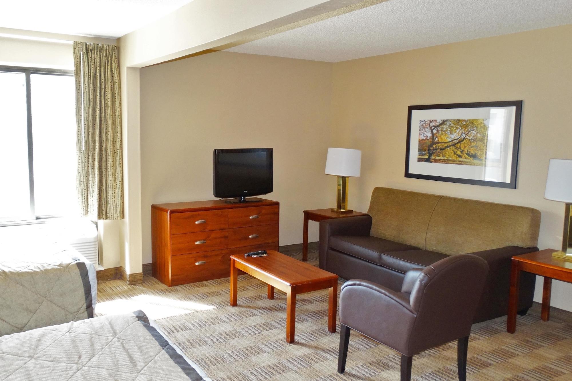 Suburban Studios Copley Akron West Екстериор снимка