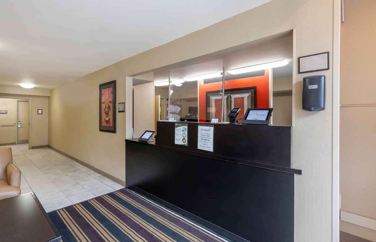Suburban Studios Copley Akron West Екстериор снимка