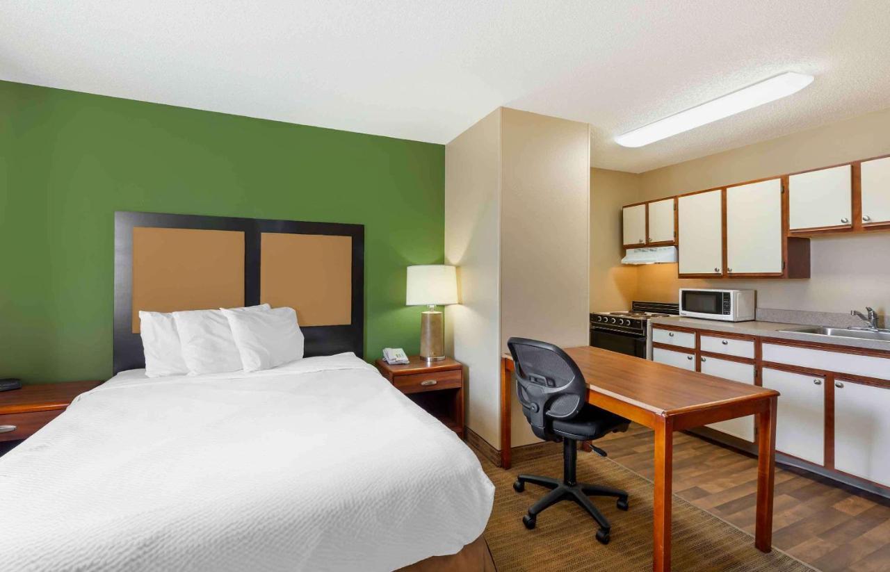Suburban Studios Copley Akron West Екстериор снимка