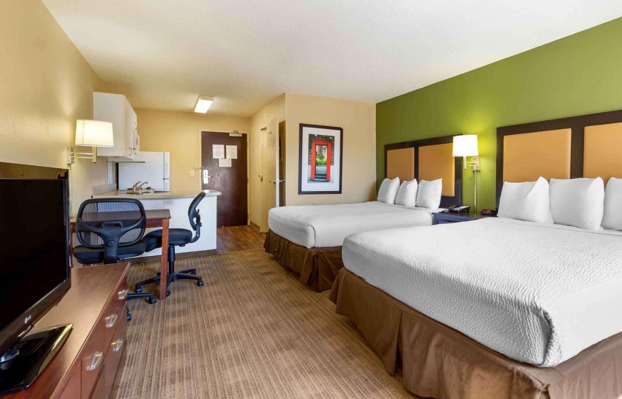 Suburban Studios Copley Akron West Екстериор снимка