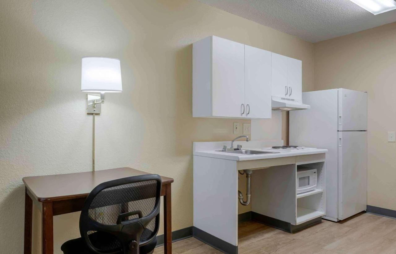 Suburban Studios Copley Akron West Екстериор снимка