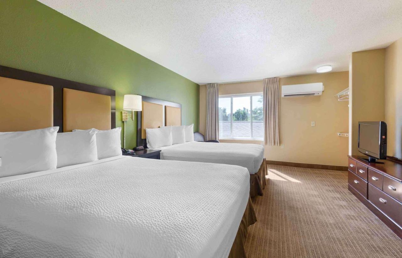 Suburban Studios Copley Akron West Екстериор снимка
