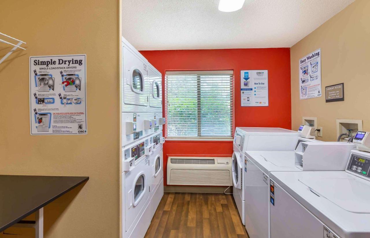 Suburban Studios Copley Akron West Екстериор снимка