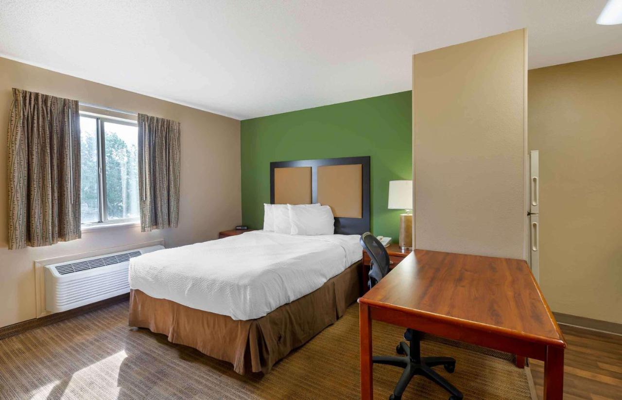 Suburban Studios Copley Akron West Екстериор снимка
