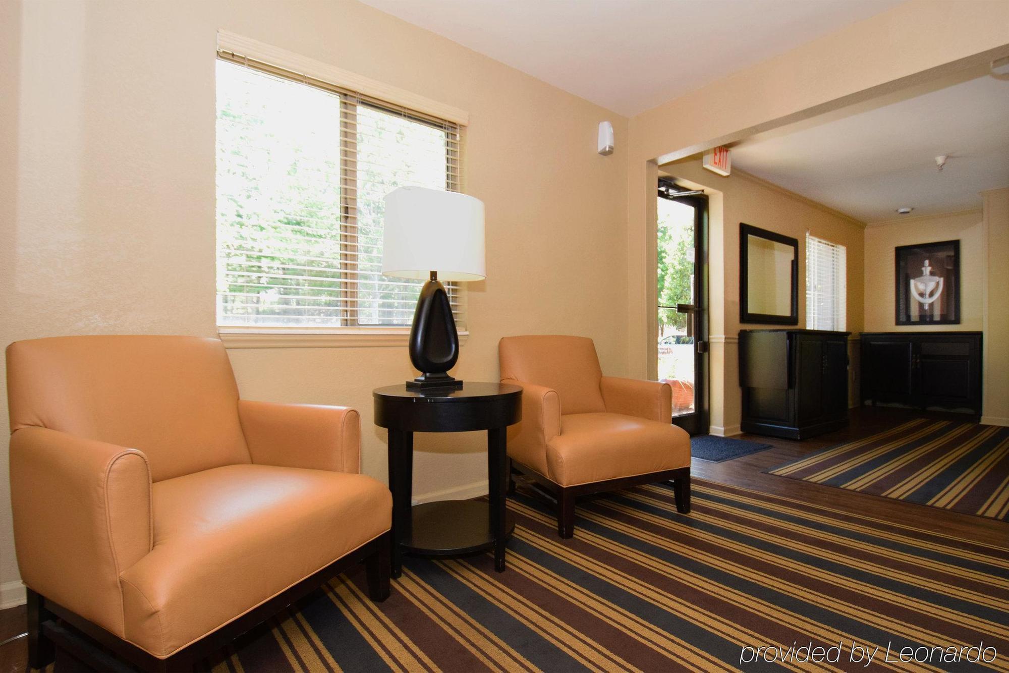 Suburban Studios Copley Akron West Екстериор снимка