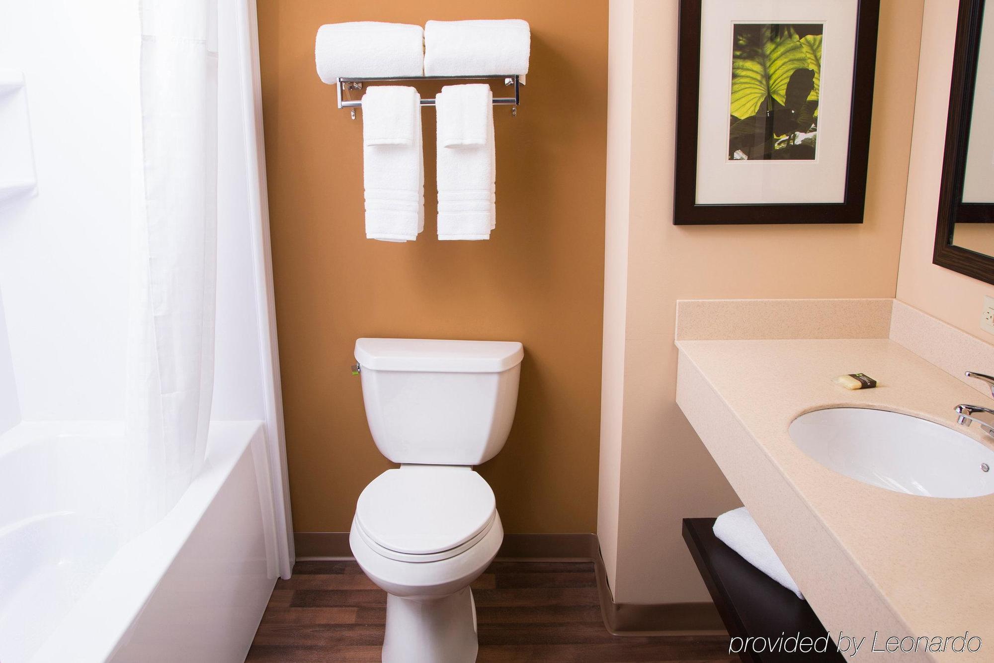 Suburban Studios Copley Akron West Екстериор снимка