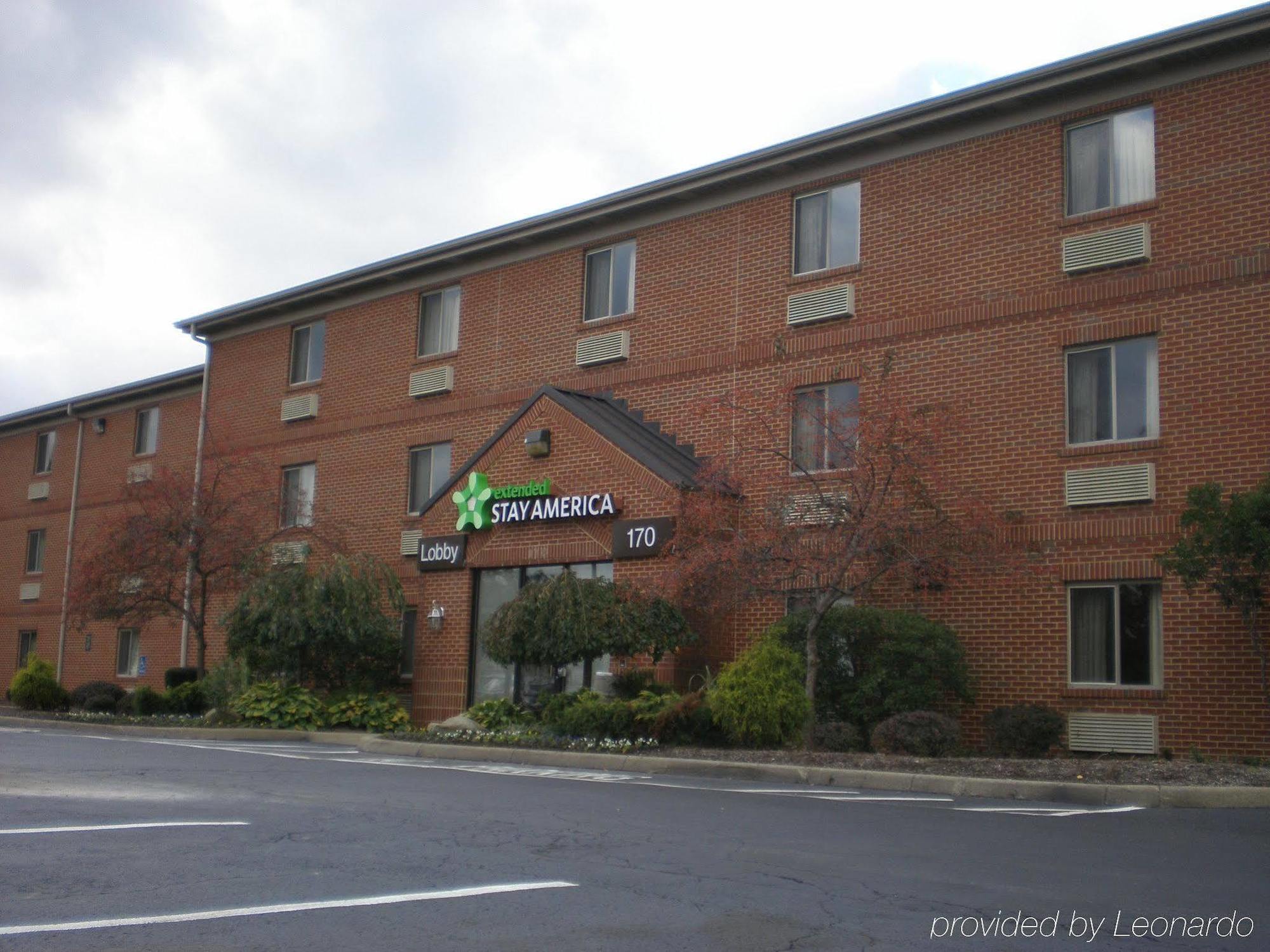 Suburban Studios Copley Akron West Екстериор снимка